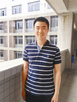 0901朱华伟校长在2017-2018学年第一学期开学典礼上的讲话-彼此当年少，莫负好时光1397.jpg